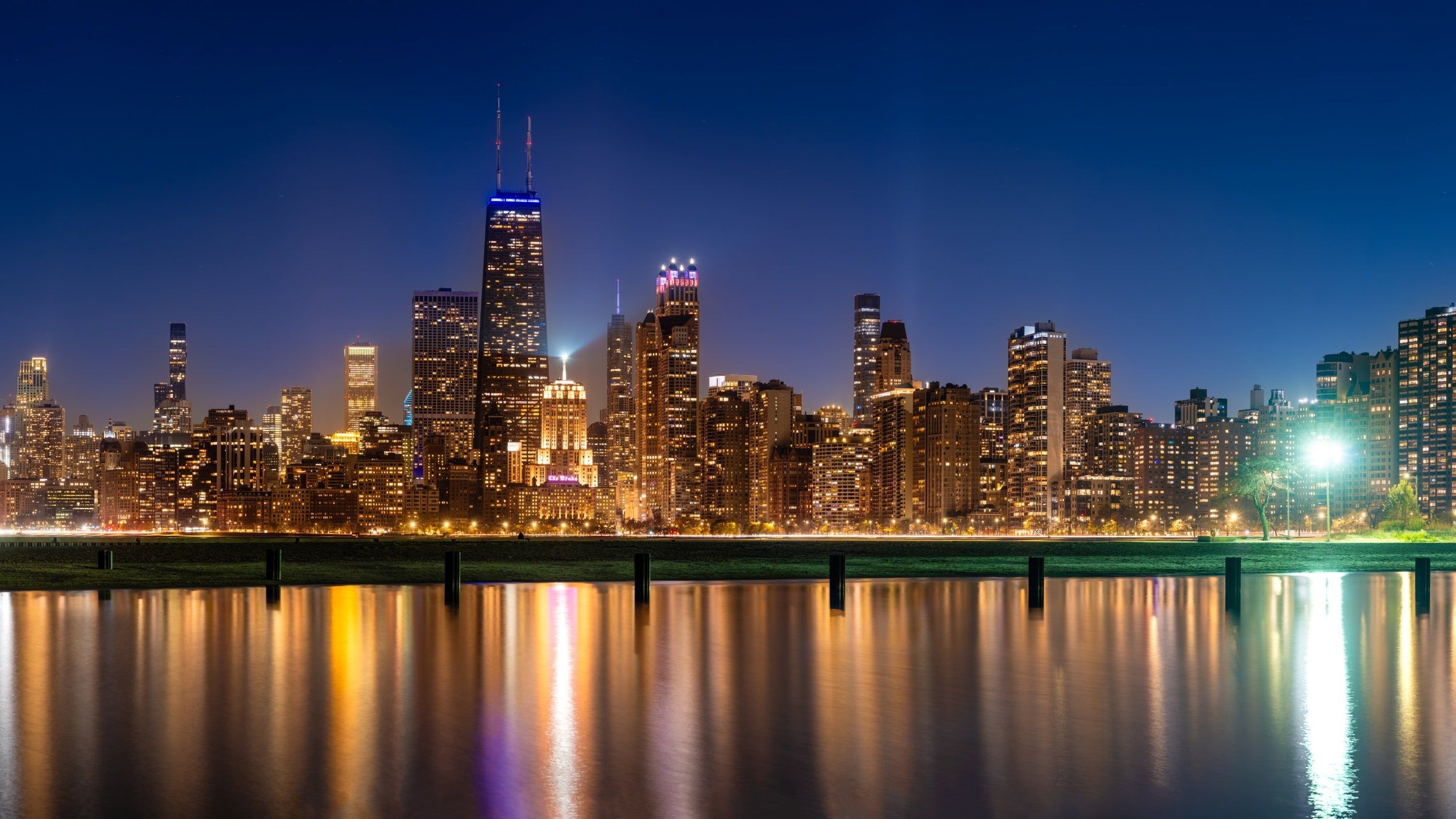 Chicago - North Beach Two Tone mural preview
